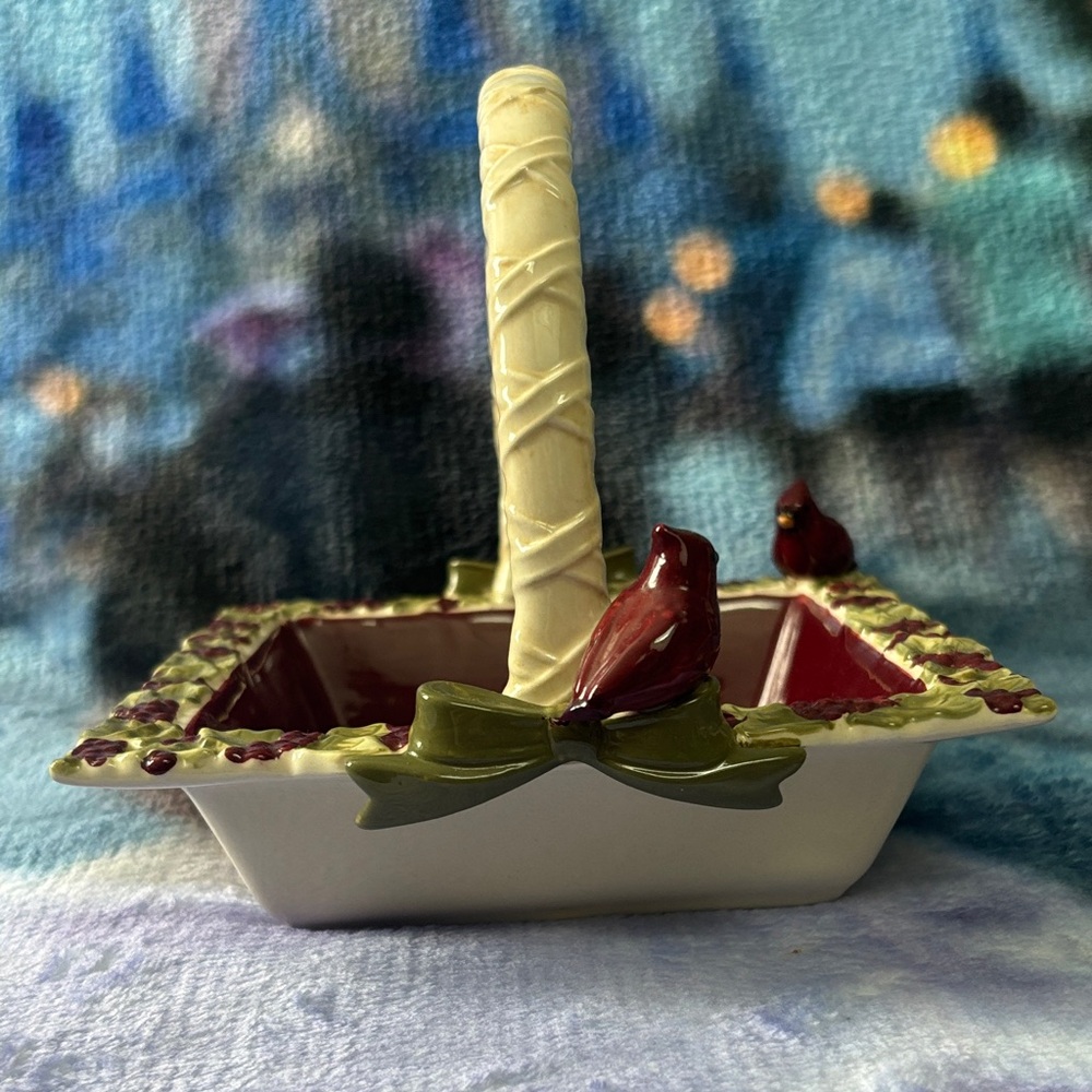 Grasslands Road Burgundy and Cream Cardinal Basket NWT - Picture 4 of 8